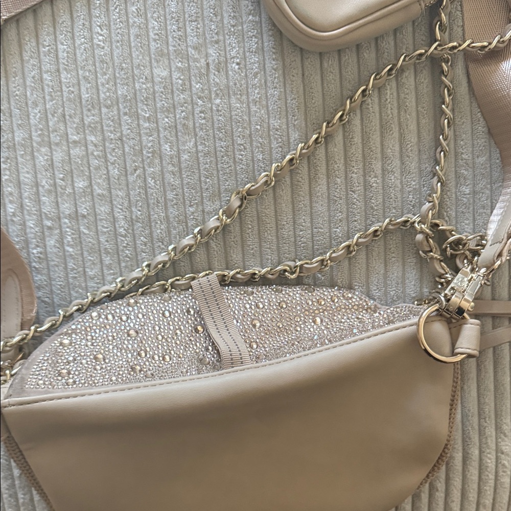 Steve Madden Gold Crossbody Bag Set - Picture 5 of 5